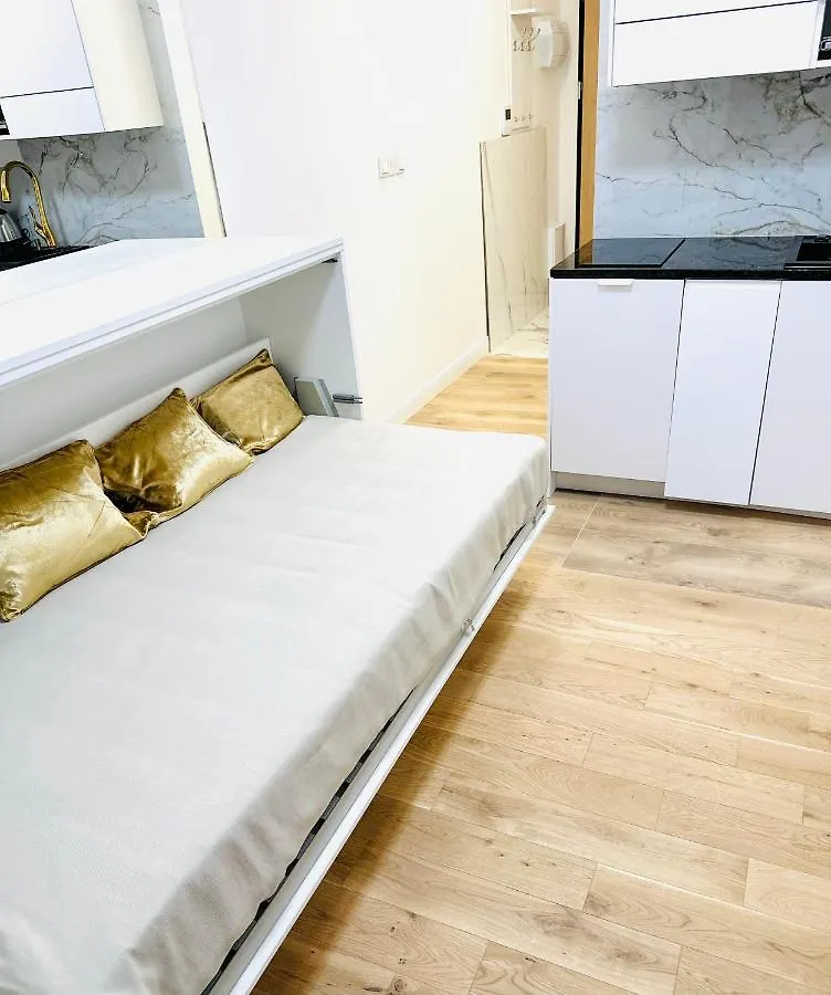 Luxury Iris Apartment Warsaw