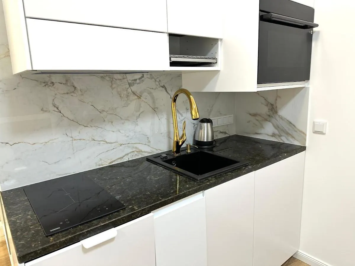 Luxury Iris Apartment Warsaw