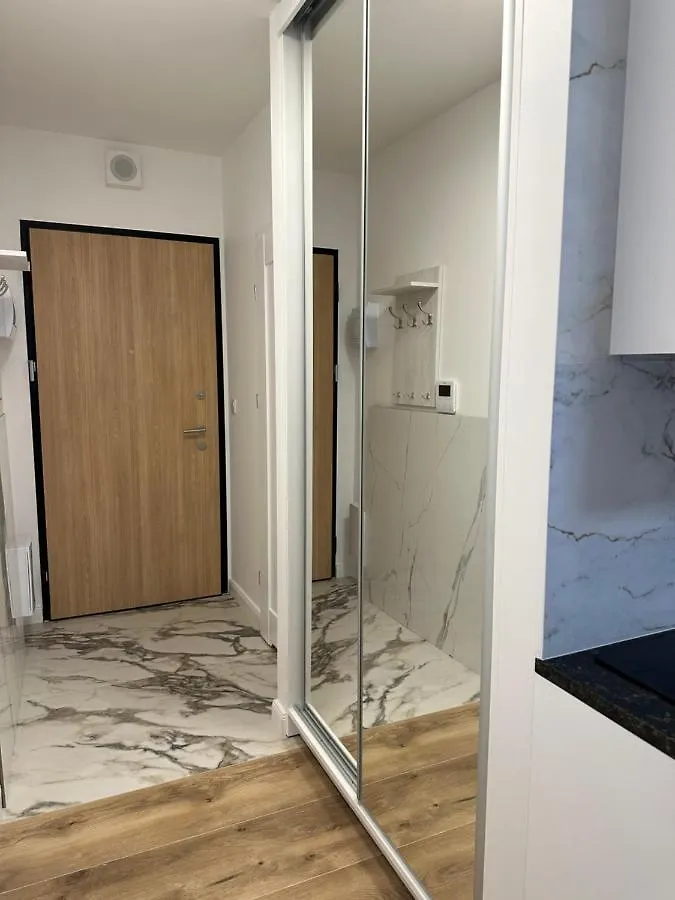 Luxury Iris Apartment Warsaw
