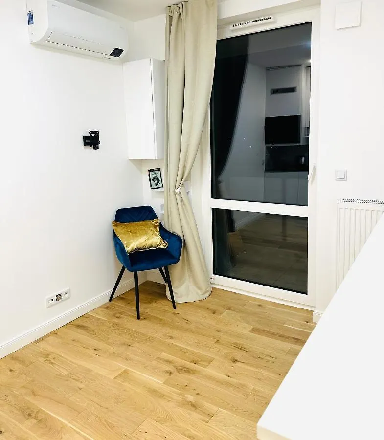 Luxury Iris Apartment Warsaw