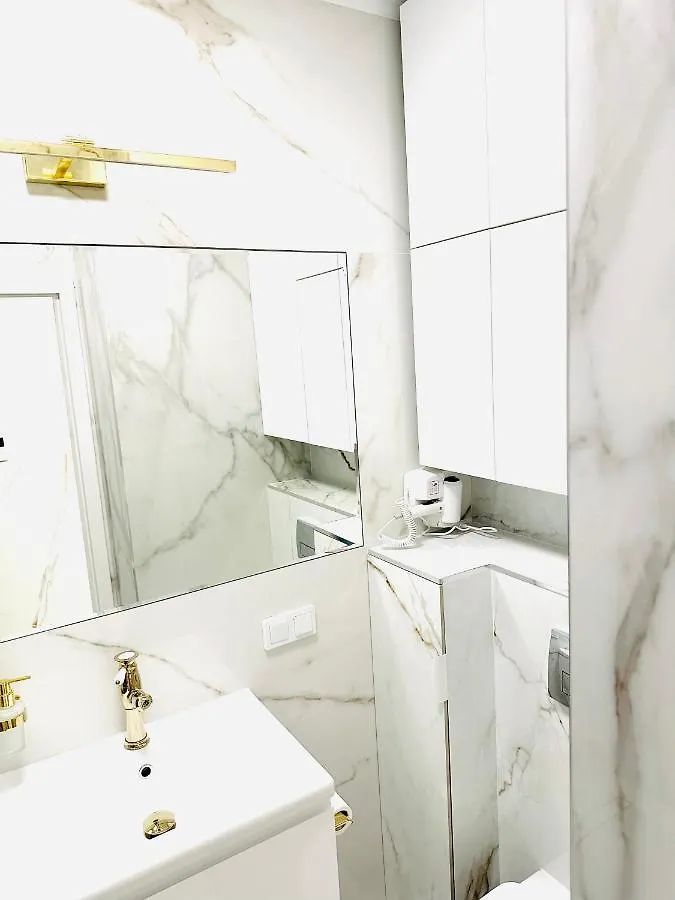 Luxury Iris Apartment Warsaw