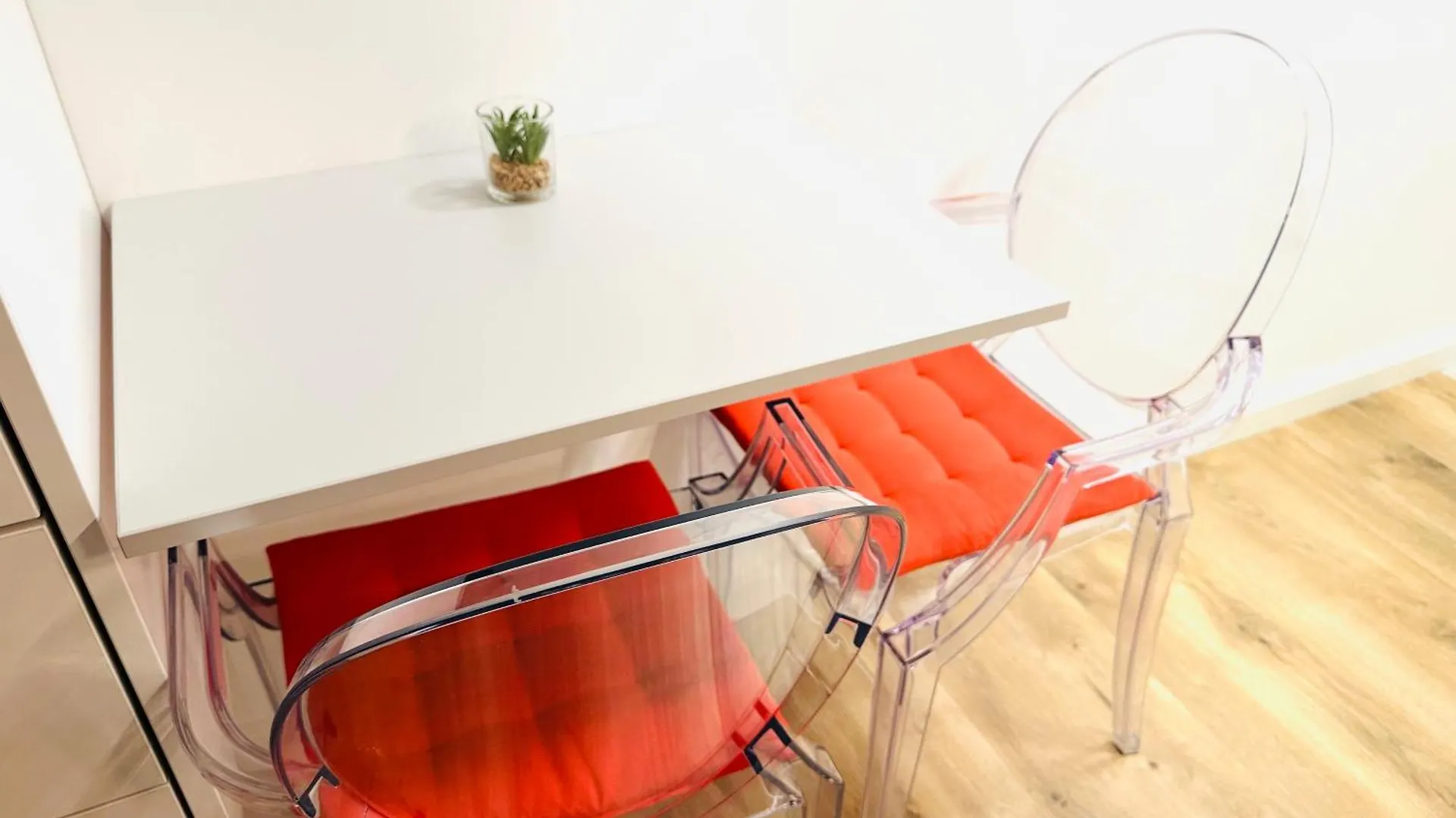 Luxury Iris Apartment Warsaw 0*,